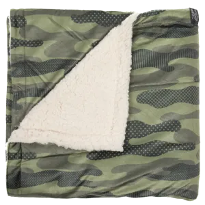 Big & Little Dogs Camouflaged Plush Pet Blanket
